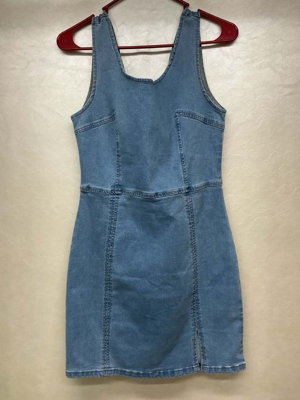 Conshvi Women's Sleeveless Bodycon Denim Mini Dress w/ Back Zipper & Front Slit